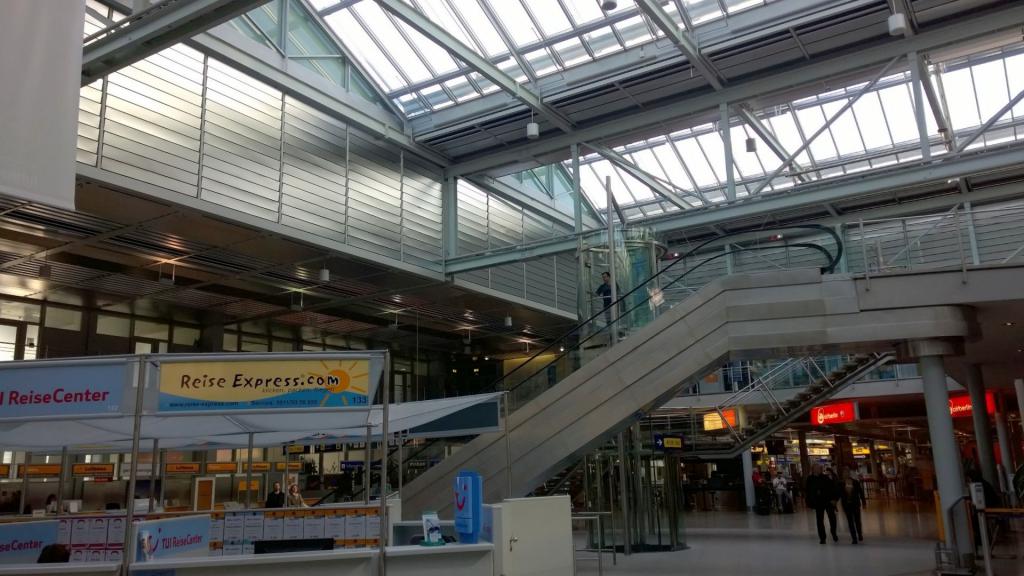 Аэропорт Дюссельдорфа: как добраться в центр города и обратно?