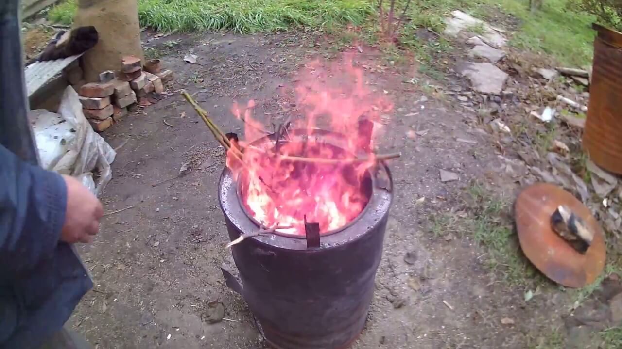 Без дымная печка для сжигания мусора